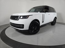 New 2025 Land Rover Range Rover SE