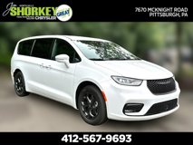 New 2022 Chrysler Pacifica Touring-L w/ S Appearance Package