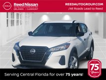 New 2025 Nissan Kicks Play S
