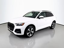 Used 2025 Audi Q5 2.0T Premium w/ Convenience Plus Package