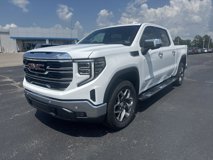New 2025 GMC Sierra 1500 SLT w/ SLT Premium Plus Package