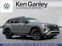 New 2025 Volkswagen Atlas Peak Edition SE