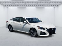 Used 2023 Nissan Altima 2.5 SV