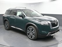 New 2025 Nissan Pathfinder Platinum w/ Cargo Package