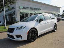 Used 2025 Chrysler Pacifica Limited