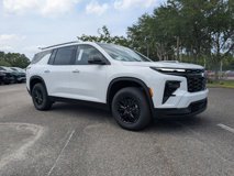 New 2025 Chevrolet Traverse LT w/ Driver Confidence Package