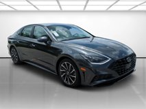 Used 2022 Hyundai Sonata Limited w/ Preferred Accessory Package