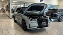 New 2025 Lincoln Corsair Reserve w/ Equipment Group 202A