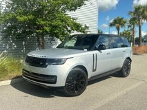 New 2025 Land Rover Range Rover Long Wheelbase SE