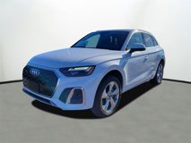 New 2025 Audi Q5 2.0T Premium Plus