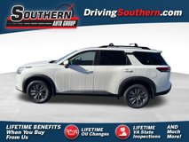 New 2025 Nissan Pathfinder SV