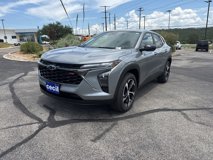 New 2025 Chevrolet Trax RS w/ Sunroof Package