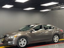 Used 2013 Nissan Altima 3.5 SV w/ Navigation Pkg
