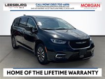 New 2025 Chrysler Pacifica Select