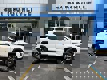 New 2025 Chevrolet Equinox LT w/ Safety and Technology Package