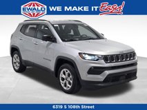 New 2025 Jeep Compass Latitude w/ Convenience Group