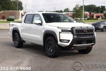 New 2025 Nissan Frontier PRO-4X w/ Pro Convenience Package