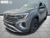 New 2025 Volkswagen Atlas Peak Edition SE