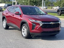 New 2025 Chevrolet Trax LS w/ LS Convenience Package