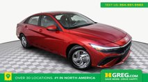 Used 2025 Hyundai Elantra SE