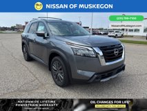 New 2025 Nissan Pathfinder SL w/ SL Premium Package