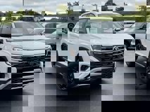 New 2025 Volkswagen Atlas Peak Edition SE