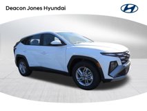 New 2025 Hyundai Tucson SE