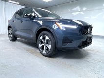 New 2026 Volvo XC40 B5 Core w/ Climate Package