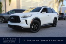 New 2025 INFINITI QX60 Luxe w/ Black Edition