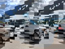 New 2025 Kia Carnival EX