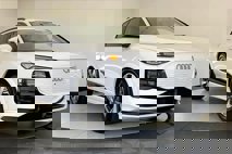 New 2025 Audi Q6 e-tron Prestige