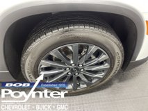 Used 2023 Chevrolet Traverse RS