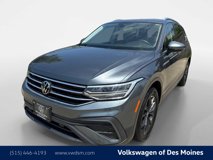 Used 2022 Volkswagen Tiguan SE w/ Panoramic Sunroof Package