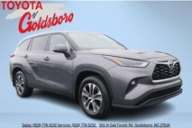 Used 2024 Toyota Highlander XLE