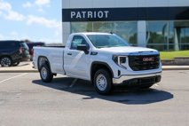 New 2025 GMC Sierra 1500 Pro w/ Pro Value Package