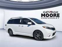 Used 2017 Toyota Sienna SE Premium