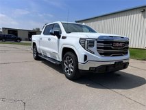 New 2025 GMC Sierra 1500 SLT w/ SLT Premium Plus Package