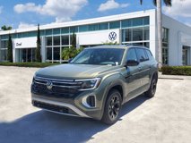 New 2025 Volkswagen Atlas Peak Edition SE