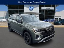New 2025 Volkswagen Atlas Peak Edition SE
