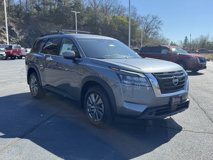 New 2025 Nissan Pathfinder SV
