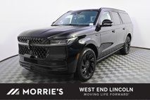 New 2025 Lincoln Navigator L Reserve w/ Jet Appearance Package