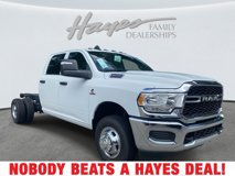 New 2024 RAM 3500 Tradesman w/ Chrome Appearance Group