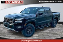 New 2025 Nissan Frontier PRO-4X w/ Pro Convenience Package