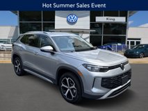 New 2025 Volkswagen Tiguan SE