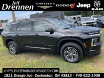 Used 2025 Chevrolet Traverse LT