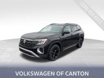 New 2025 Volkswagen Atlas Peak Edition SE
