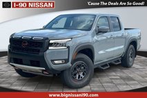 New 2025 Nissan Frontier PRO-4X w/ Pro Premium Package