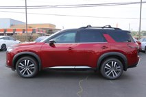 New 2025 Nissan Pathfinder Platinum