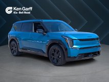 New 2026 Kia EV9 Land