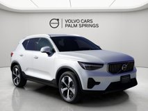 New 2025 Volvo XC40 B5 Core w/ Protection Package Premier